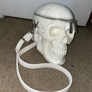 Skull Handbag